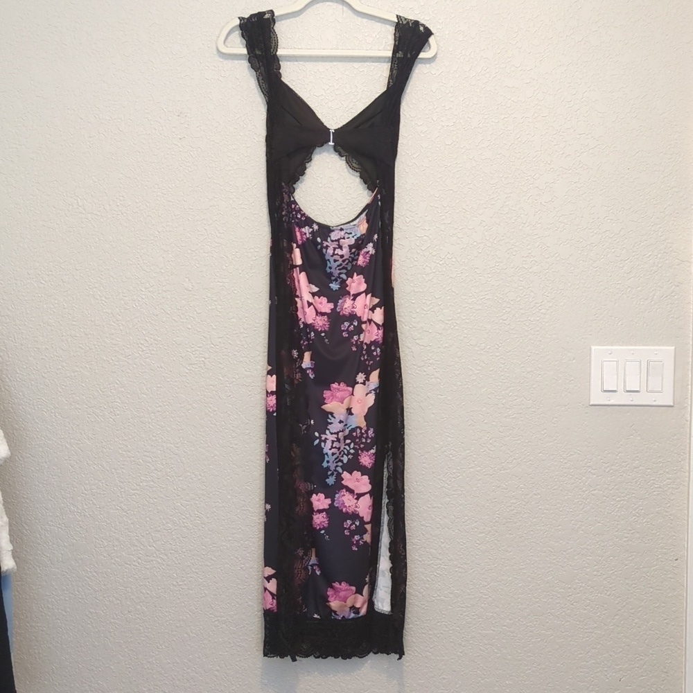 Amazon black foral lace trim sleeveless v neck cut out midi dress - Picture 11 of 13